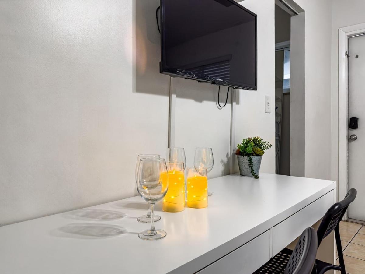 מיאמי ביץ' Luxe 2Br1Bath South Beach 1 Min Walk From Ocean מראה חיצוני תמונה
